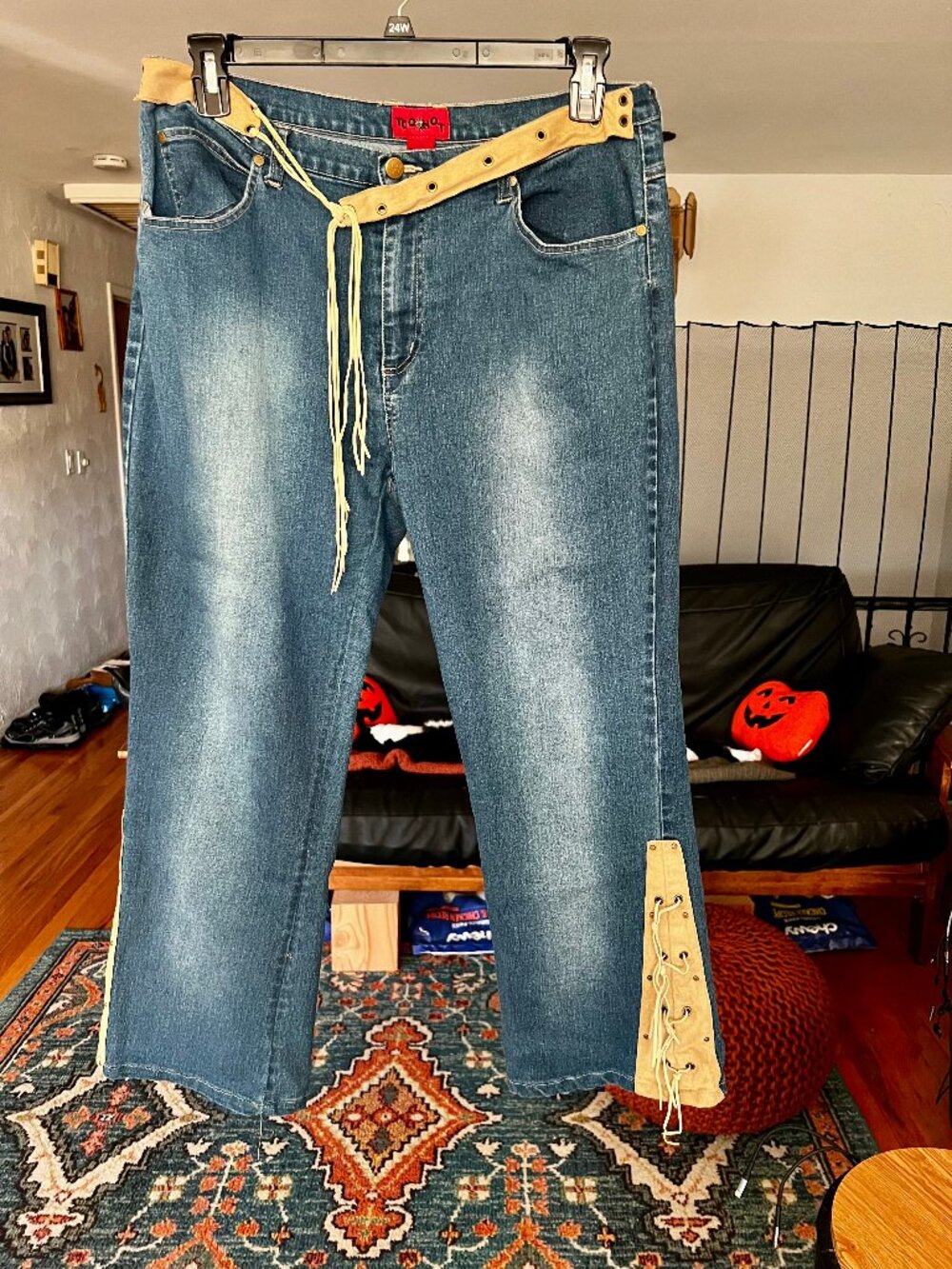 TOO HOT Vintage Y2K Western-inspired Corduroy Tie Belt Flared JEANS Size: 14